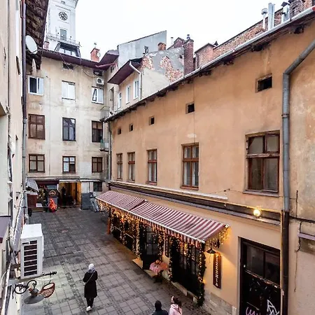 площа ринок! * Lviv