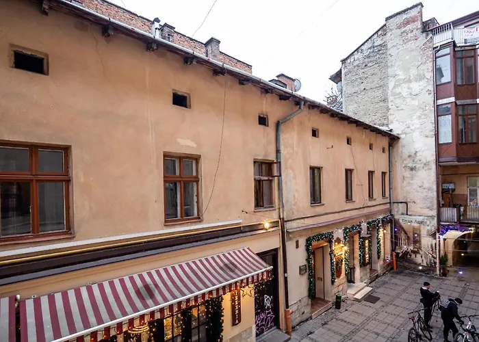 площа ринок!