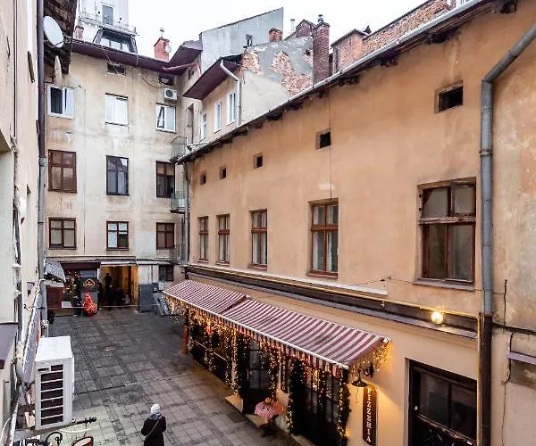 площа ринок! * Lviv